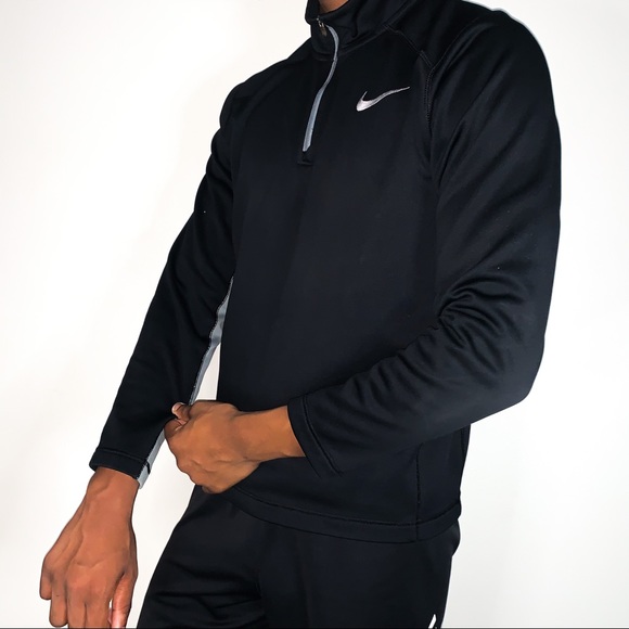“Nike Therma Fit” Athletic Long Sleeve Hoodie - Picture 1 of 4